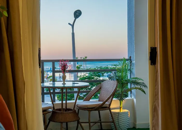 Marina & Sea View Balcony Apartment Hurghada